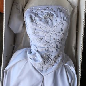 Women’s wedding dress in a preserved box...